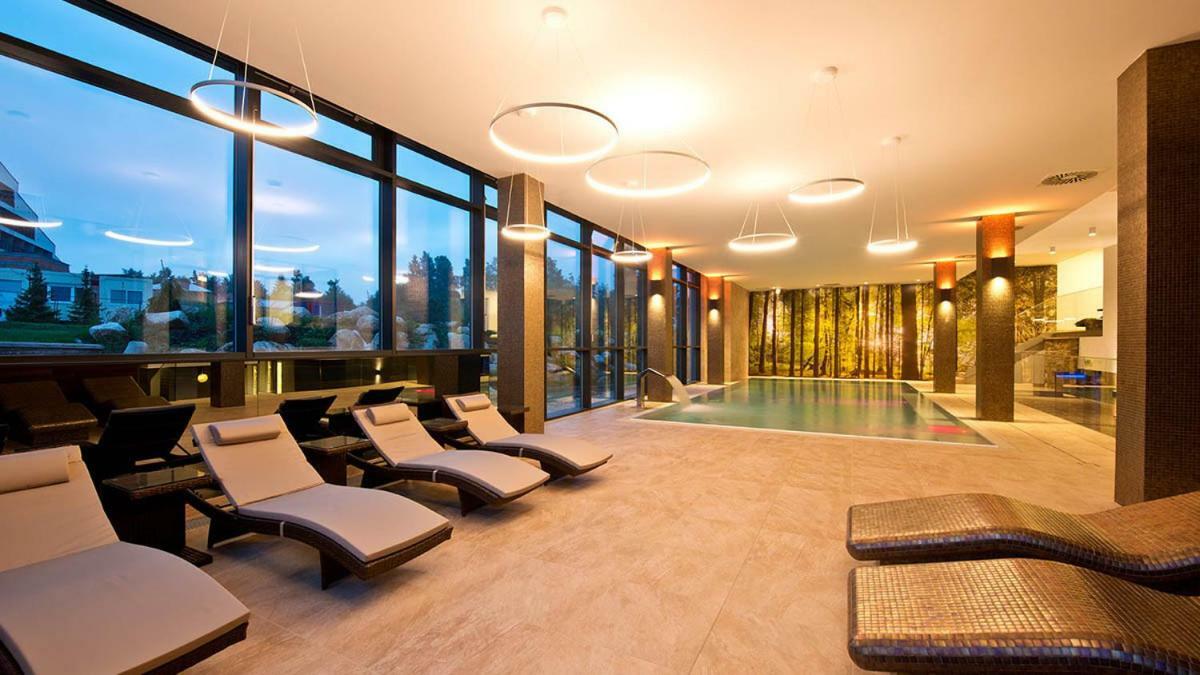 Apartmany Sabai Dee Stará Lesná Exteriör bild
