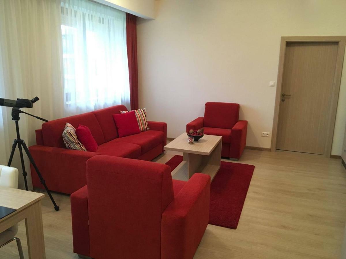 Apartmany Sabai Dee Stará Lesná Exteriör bild